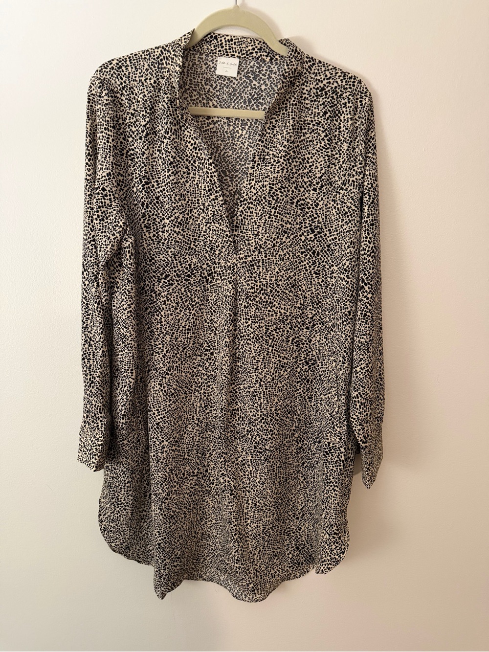 Black and White Speckled Long Sleeve Tunic